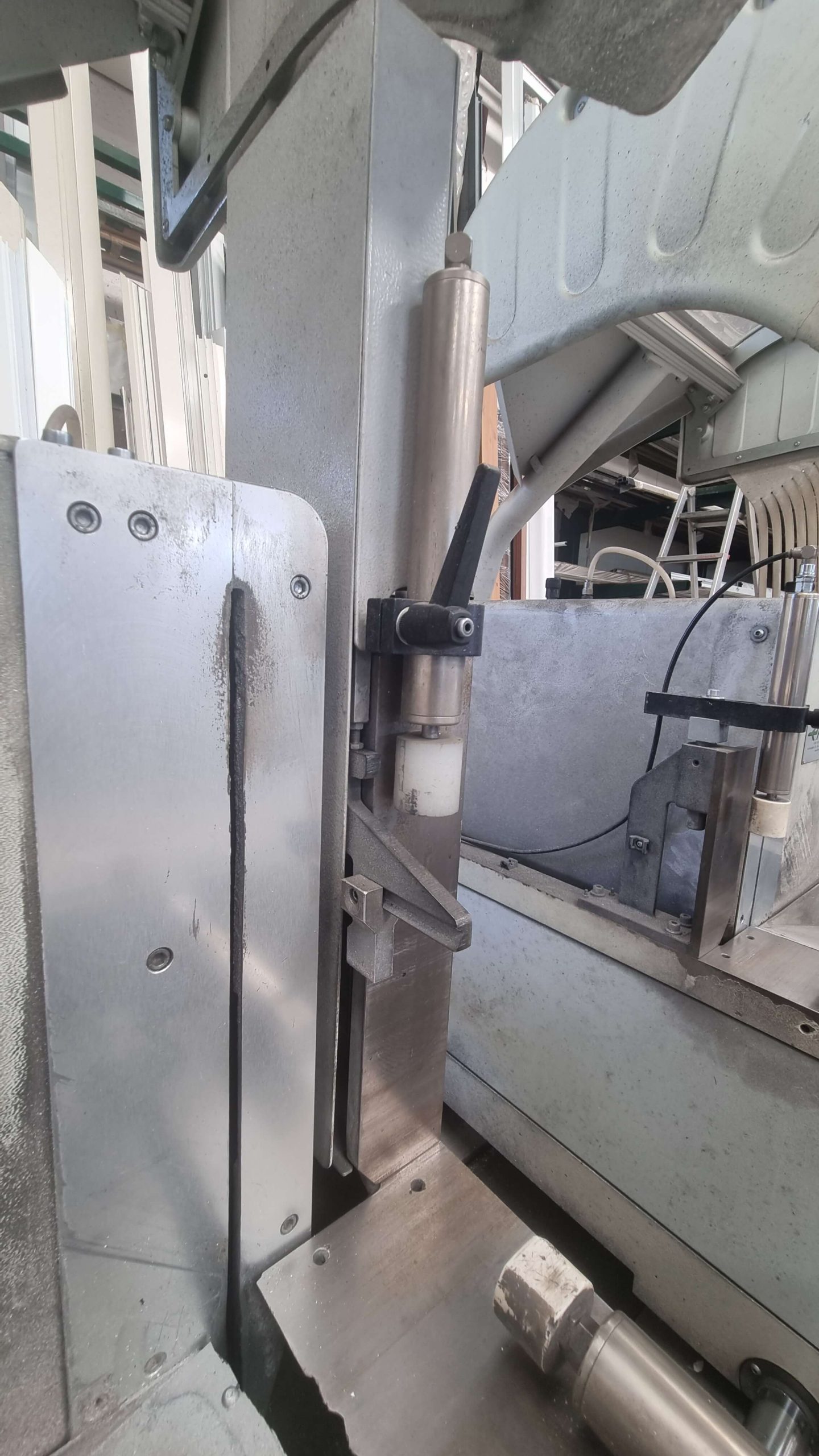 https://www.atlastre.com/wp-content/uploads/2025/05/Fom-Industrie-Blitz-Alva-500-A-4-scaled.jpg