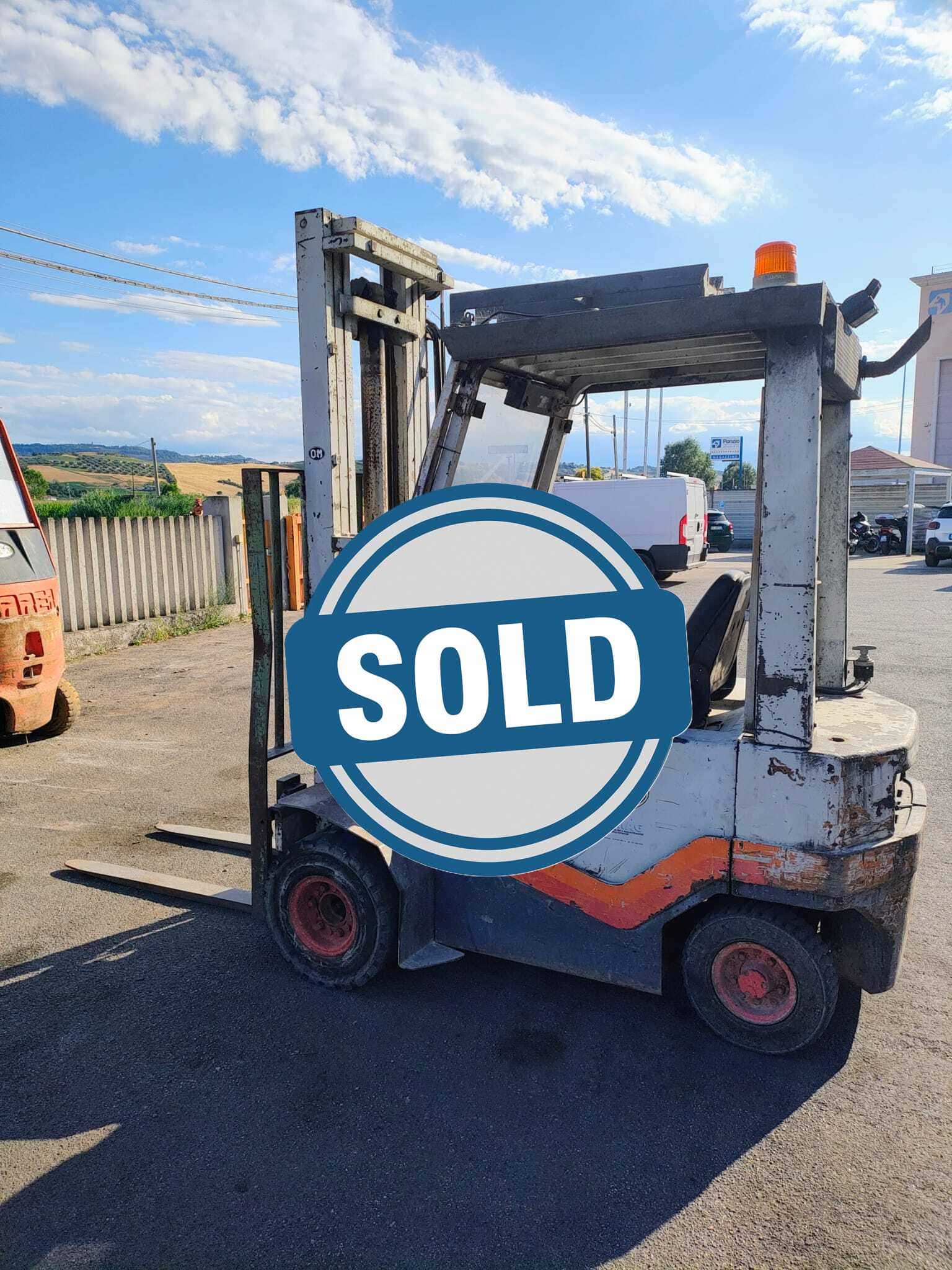 https://www.atlastre.com/wp-content/uploads/2025/07/Carrello-elevatore-OM-DI-15-C-1-1.jpg
